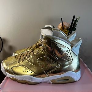 2016
Air Jordan 6 Retro 'Pinnacle'